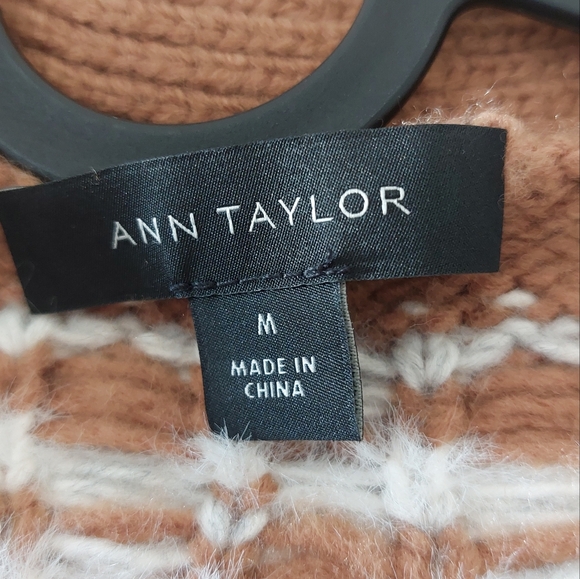 ANN TAYLOR Cardigan Sweater. Sz Med - Picture 5 of 9